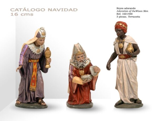 Reyes adorando. 16 cm